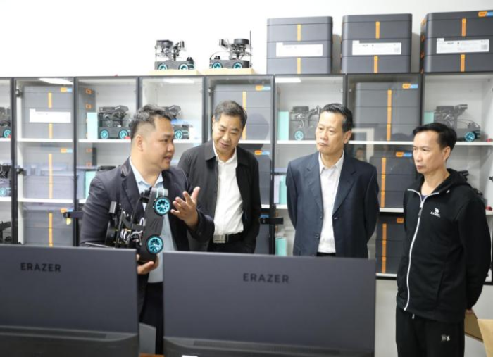 基地教師介紹機器人功能2.png