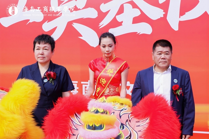 20260328-文昌校區-文昌校區項目（一期）開工奠基儀式-點睛環節-左副董事長馮萬紅-右董事長唐捷2.JPG