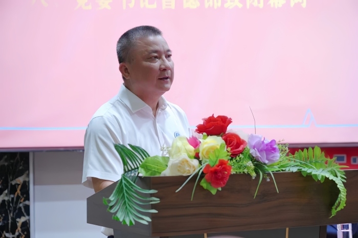 曾書記.jpg